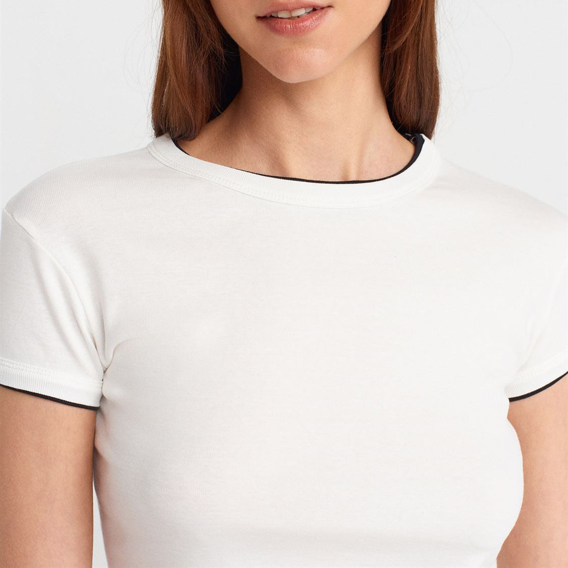 Contrast Trim Short Sleeve Crew Neck