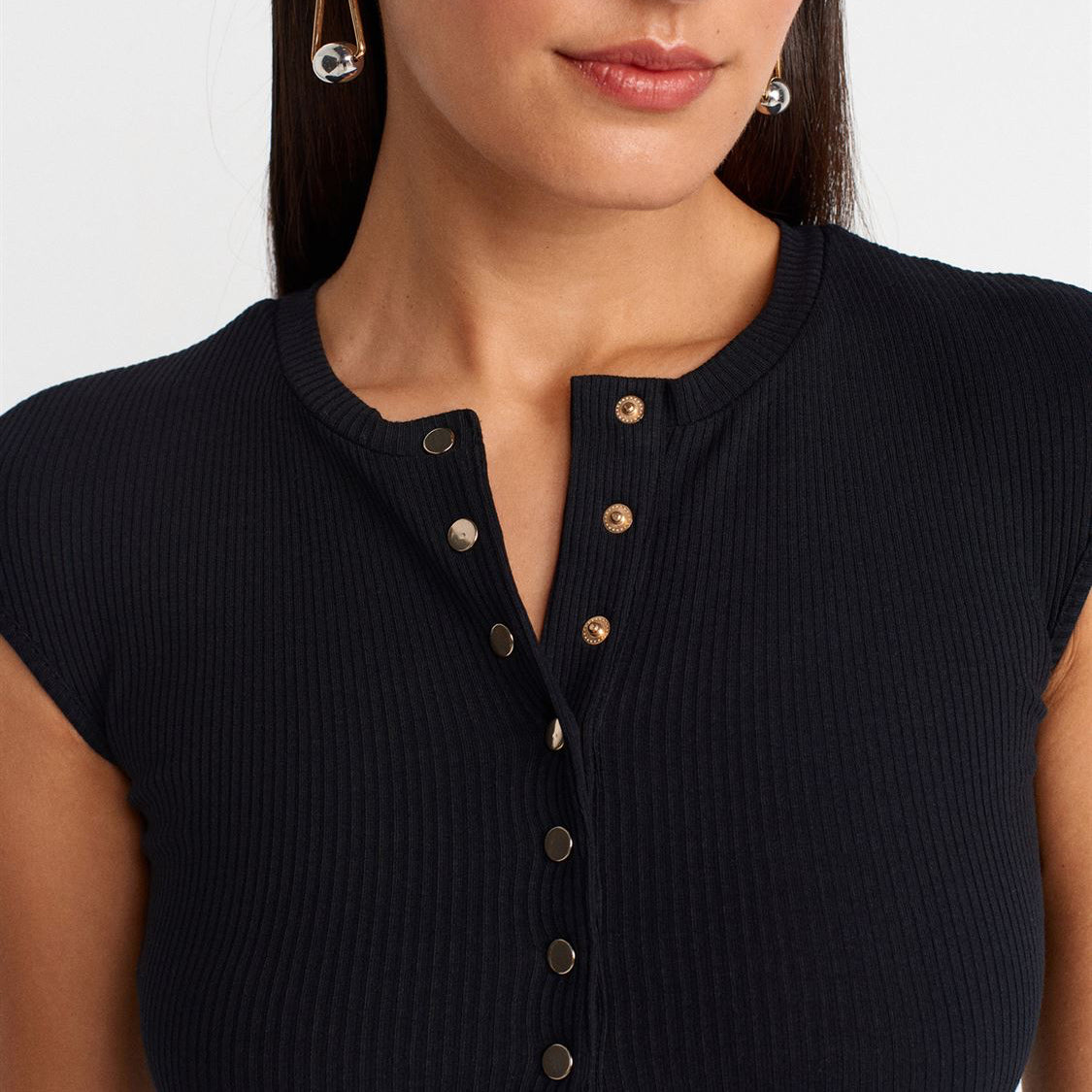 Metallic Snap Cap-Sleeve Top